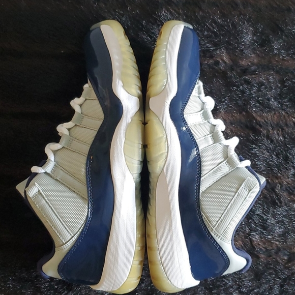 Air Jordan 11 Retro Low George Town Size 9 - Picture 4 of 11